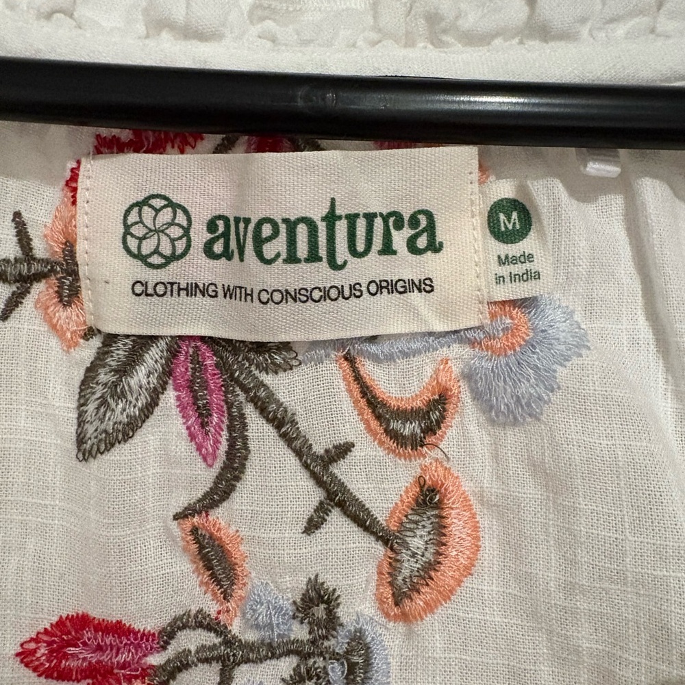 Aventura White Top with Colorful Embroidery
